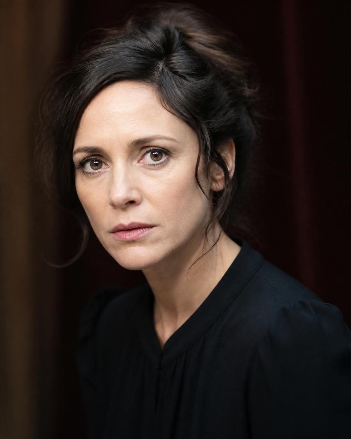 découvrez la biographie de juliette plumecocq-mech et de son mari, un parcours riche en passion et en engagement qui inspire et touche profondément.